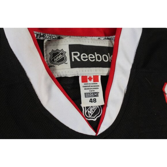 Reebok CCM Jersey Chicago Blackhawks Jonathan Toews #19 Size 48 Black PO16 - Picture 3 of 9